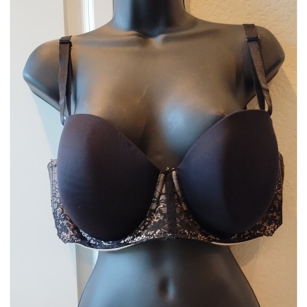 Torrid Curve Women's 42D Black Pink Soft Lined Underwire Lace Bra
